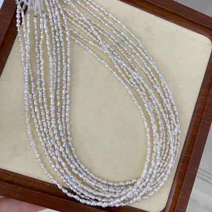 Natürliche weiße Barockperlen aus Süßwasser, unregelmäßige Mini-Perlen für DIY-Schmuck, Boho-Hochzeitsdesigns und romantische Handarbeiten