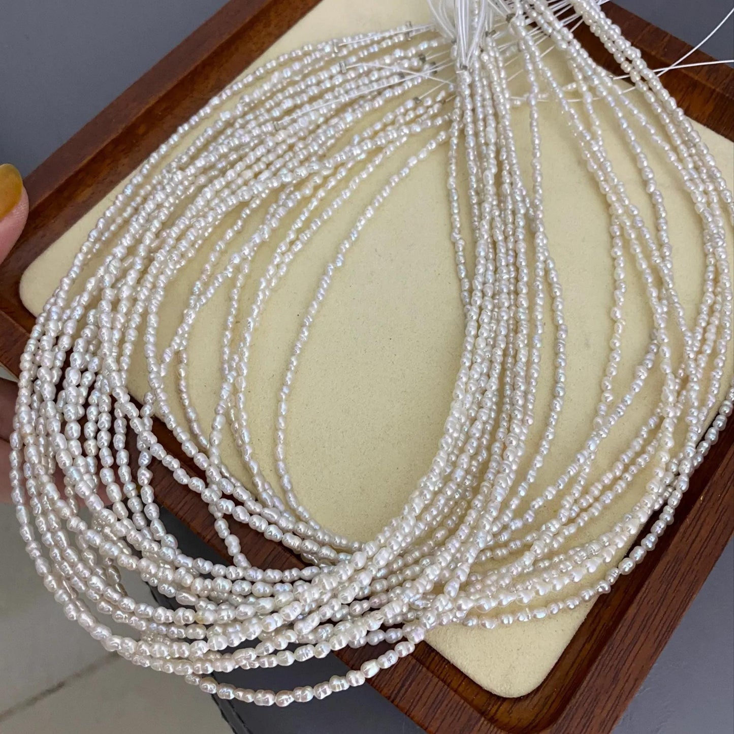 Tiny Barock Süßwasserperlen Strang für Schmuckherstellung, natürliche unregelmäßige weiße Reisform Perlen DIY Zubehör