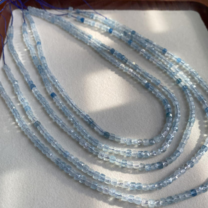 Facettierte Aquamarin Rondelle Perlen für DIY Schmuckherstellung, Hellblaue Edelstein Spacer Perlenstränge im Boho Stil handgefertigt