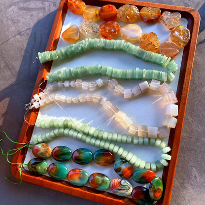 Natürliche Edelstein Perlen Stränge · Unikate für DIY Schmuck · Boho Rohstein, Jade, Achat, Chalcedon · Handpolierte Unregelmäßige Perlen