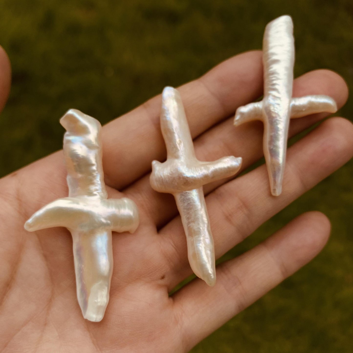 Barock Kreuzförmige Süßwasserperle Einzelstück für Schmuckherstellung, Natürliche weiße Perle mit Glanz, Spiritueller Anhänger DIY