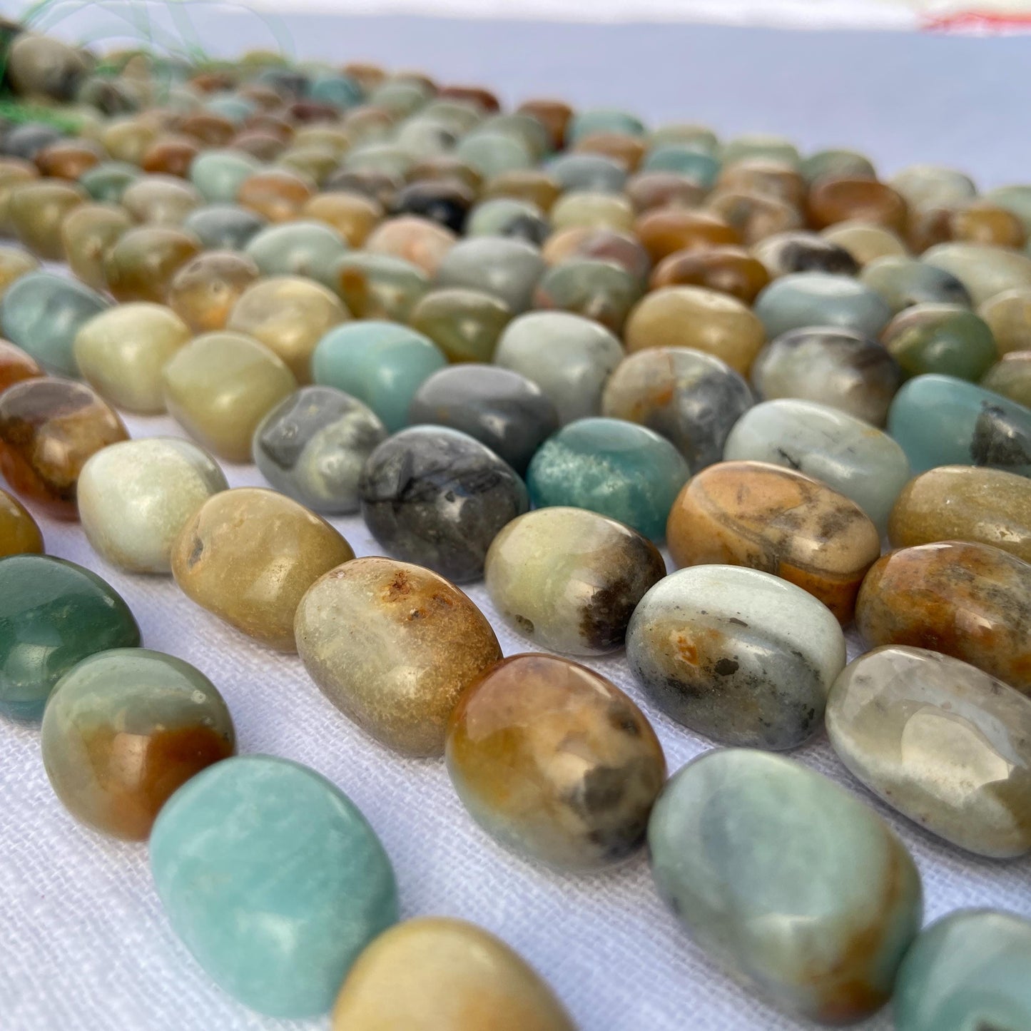 Boho Schmuckperlen für Armbänder Halsketten, Natürlicher Amazonit Edelstein, Bunte Nugget Perlenstrang für DIY Projekte