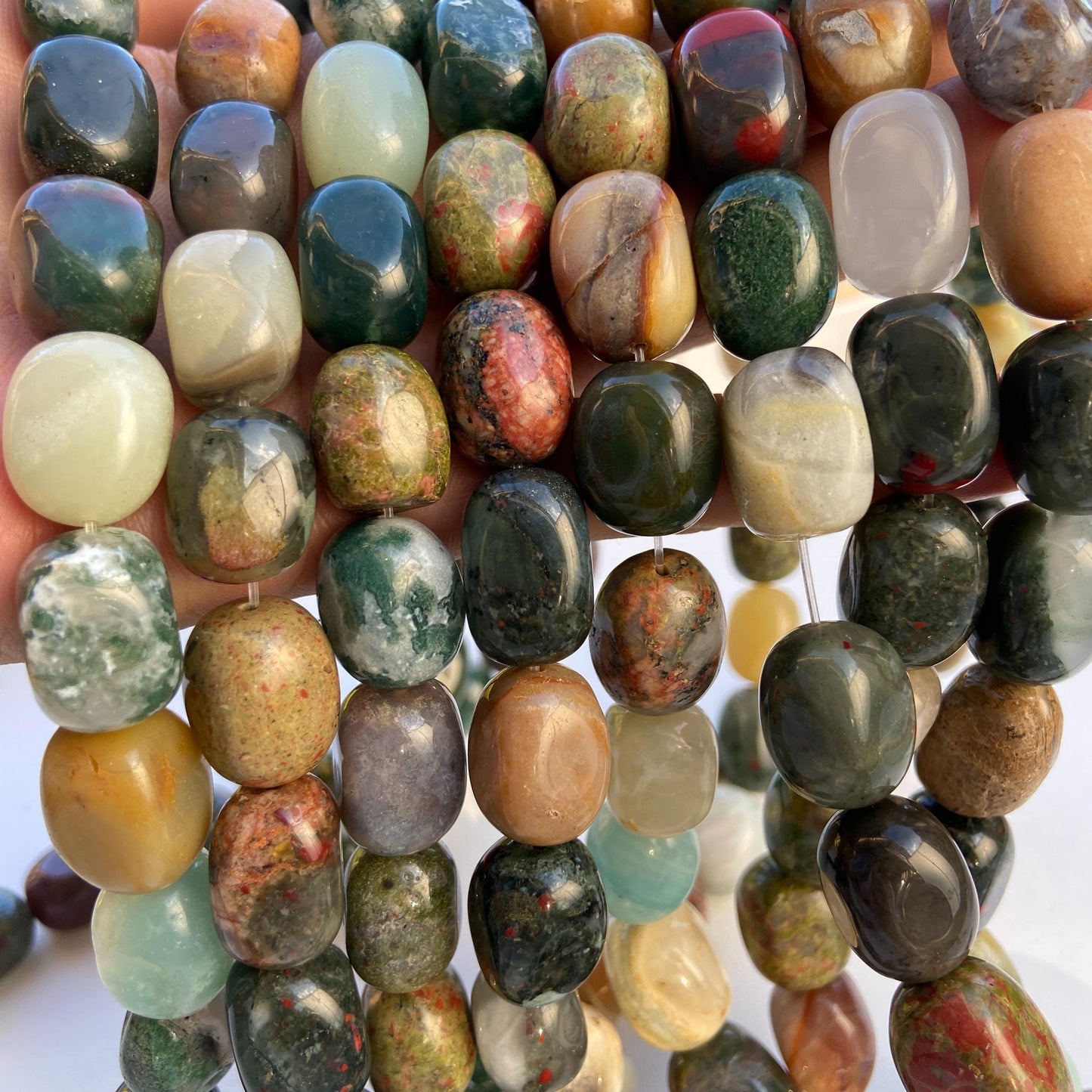 Bunte Natursteinperlen für Schmuckherstellung, Gemischte Achat und Amazonit Trommelsteine, Boho Chakra Nugget Strang für DIY Armbänder