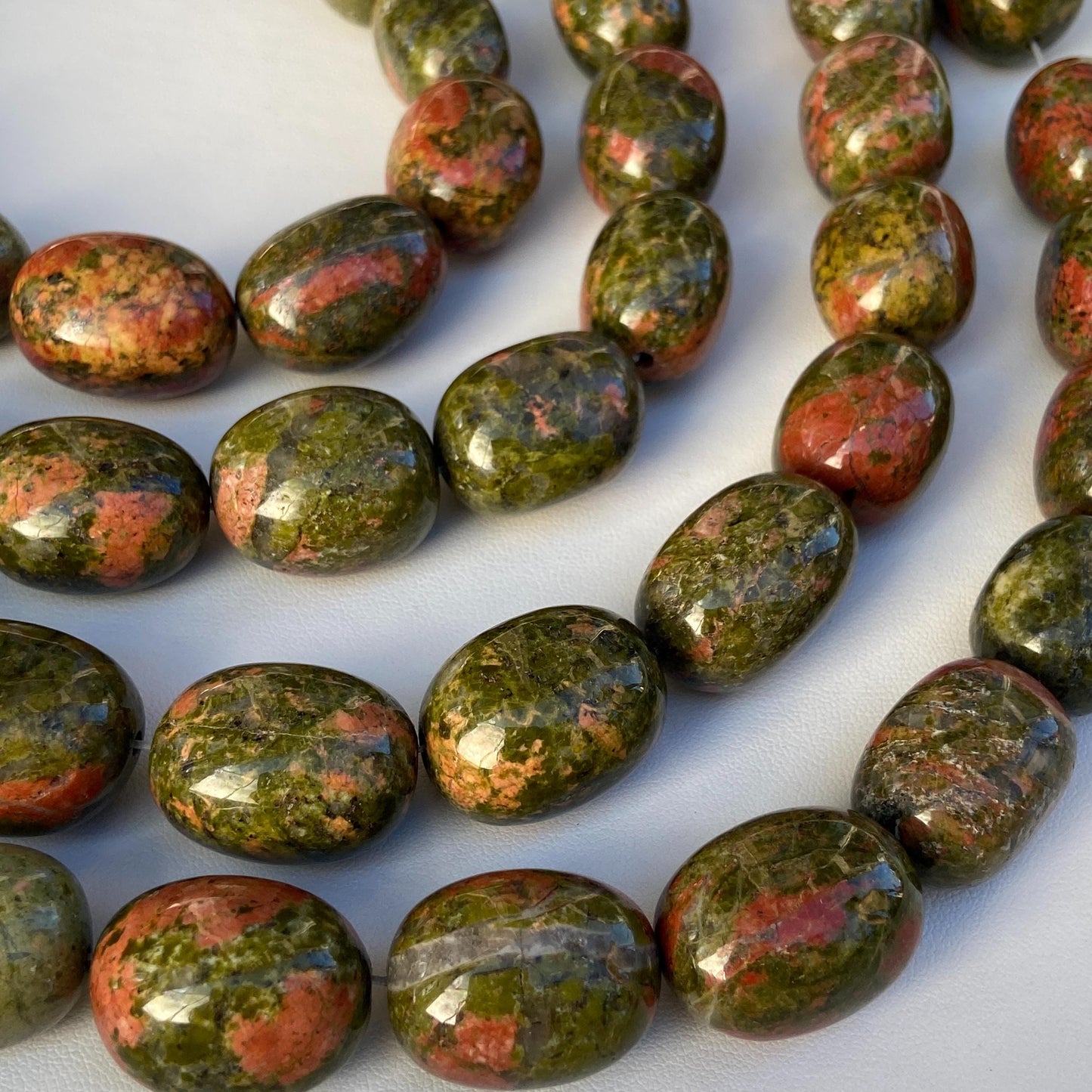 Natürliche indische Achat Edelsteinperlen für DIY Schmuck – Große polierte Nugget Ovalperlen in Erdtönen für Armband & Halskettenherstellung