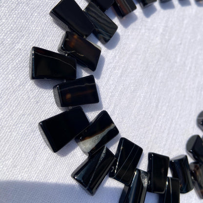 Natürliche Schwarze Achat-Perlen – Polierte Edelstein-Treppenperlen für Schmuckherstellung, Mala, Energieheilung & Boho DIY-Projekte,