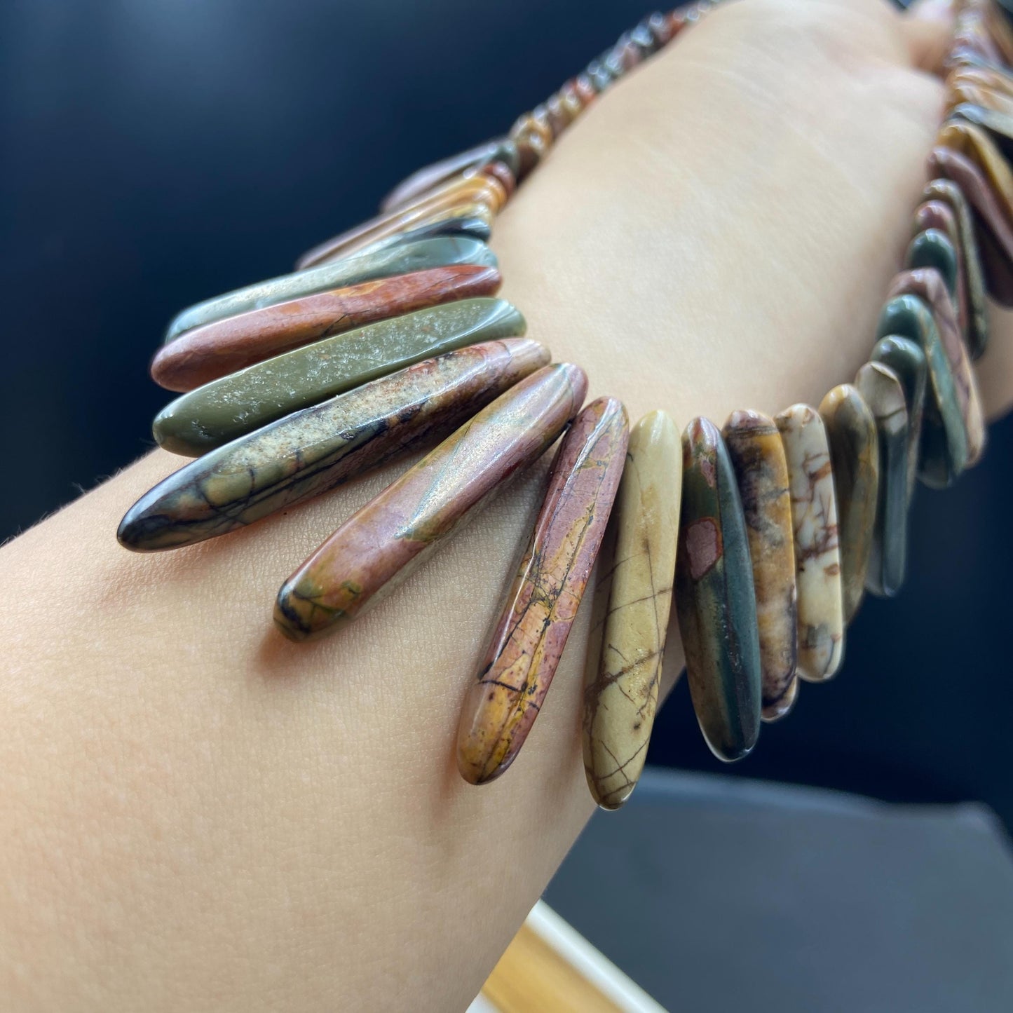 Naturstein Perlen Picasso Jaspis Spike Form für Boho Schmuck DIY, Bastelperlen zum Ketten Ohrringe Armband Design, 38cm Strang