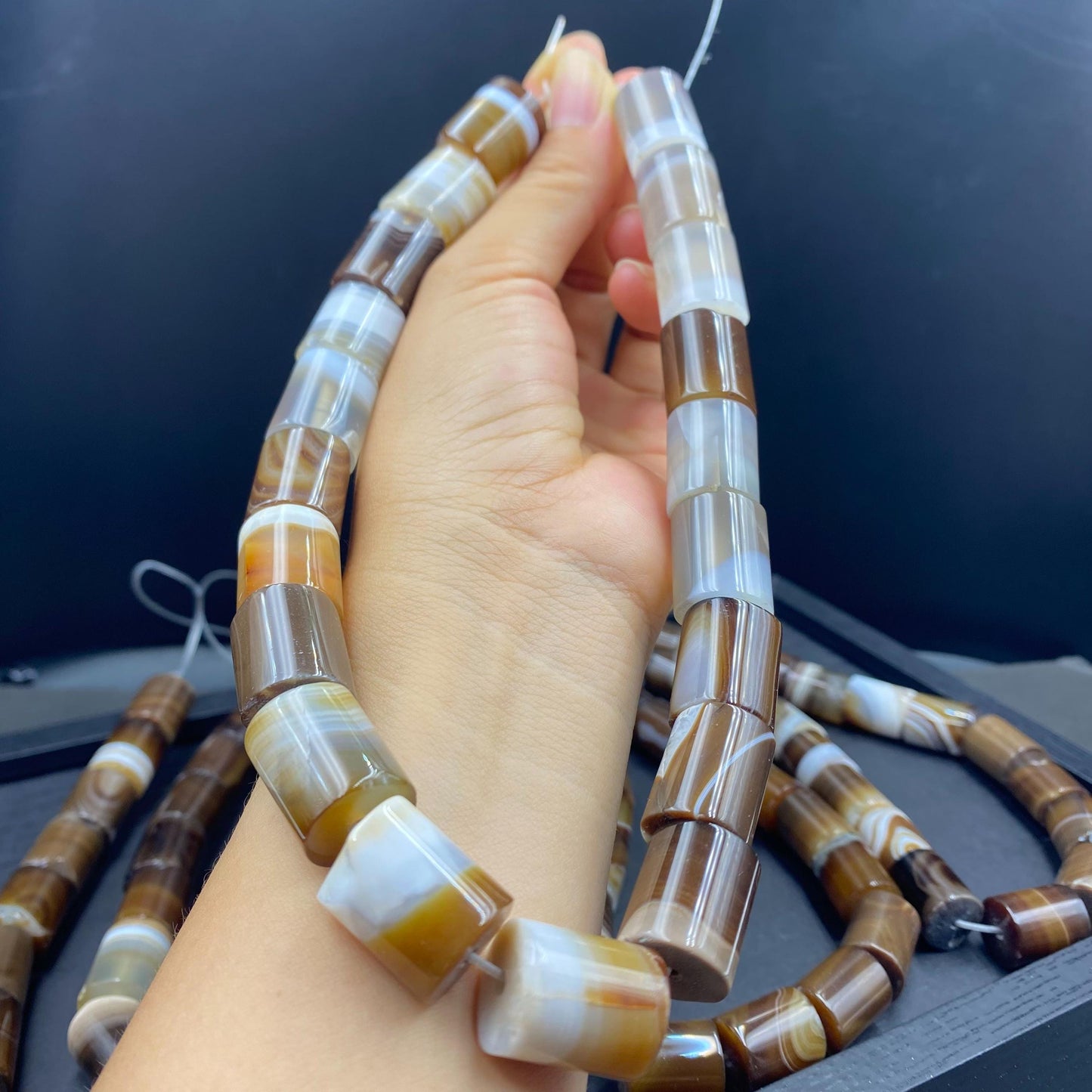 Naturstein Perlen braun gestreift für Schmuckherstellung, Boho DIY Zylinder Edelstein, Achat Bastelperlen für Armband oder Halskette