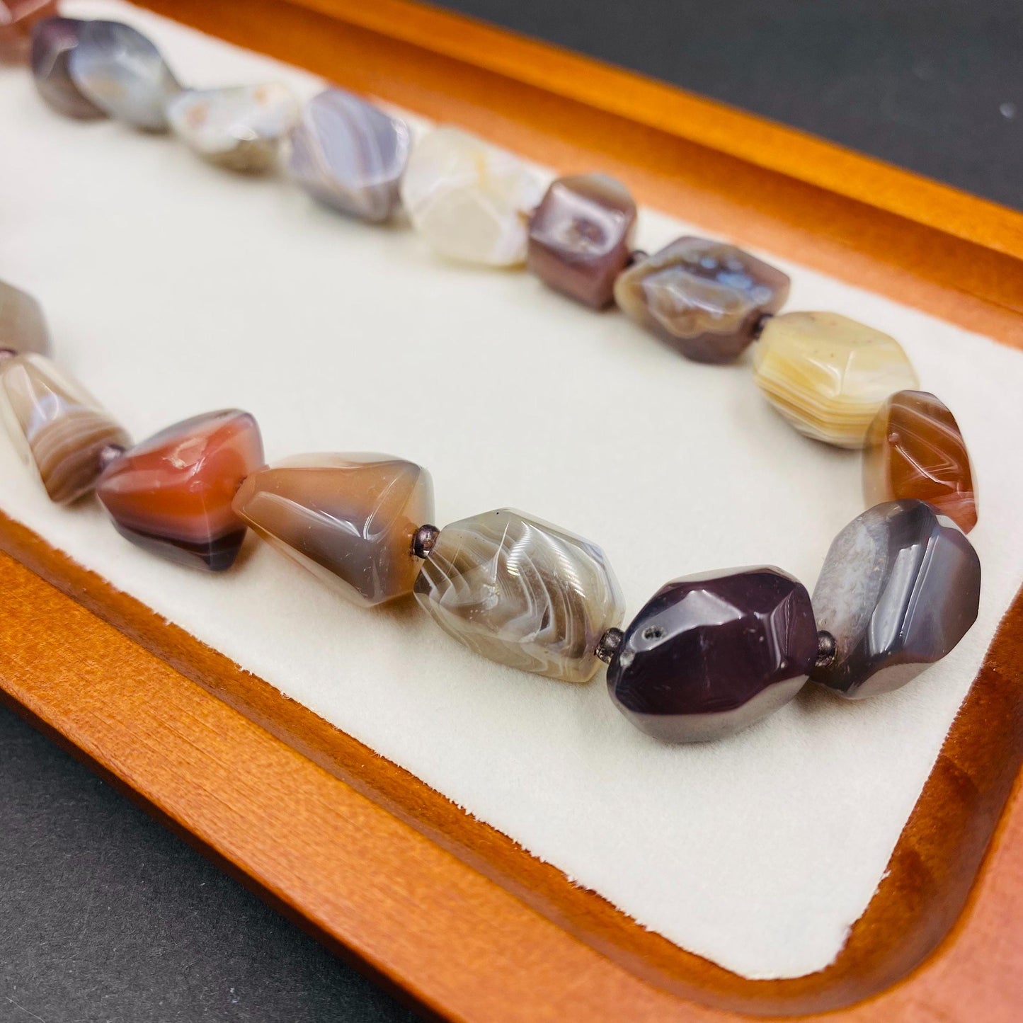 Natürliche Achatperlen in Freiform für Schmuckherstellung, Boho DIY Edelstein Perlen Strang, Heilstein Bastelperlen für Armband oder Kette