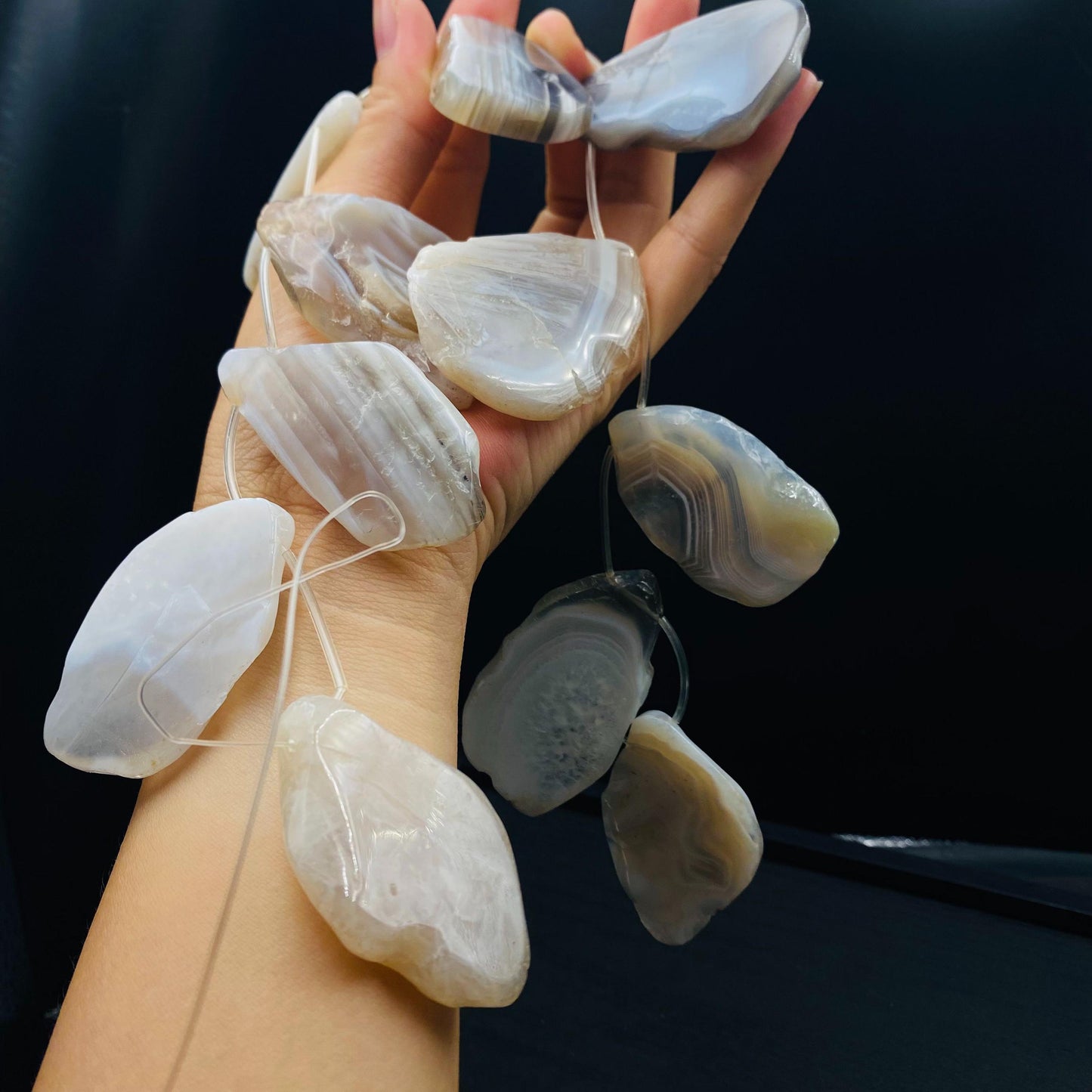 Natürliche Achat Scheiben mit Bohrung für Schmuckherstellung, Boho DIY Edelstein Anhänger, Heilstein Bastelperlen für Kette oder Ohrringe