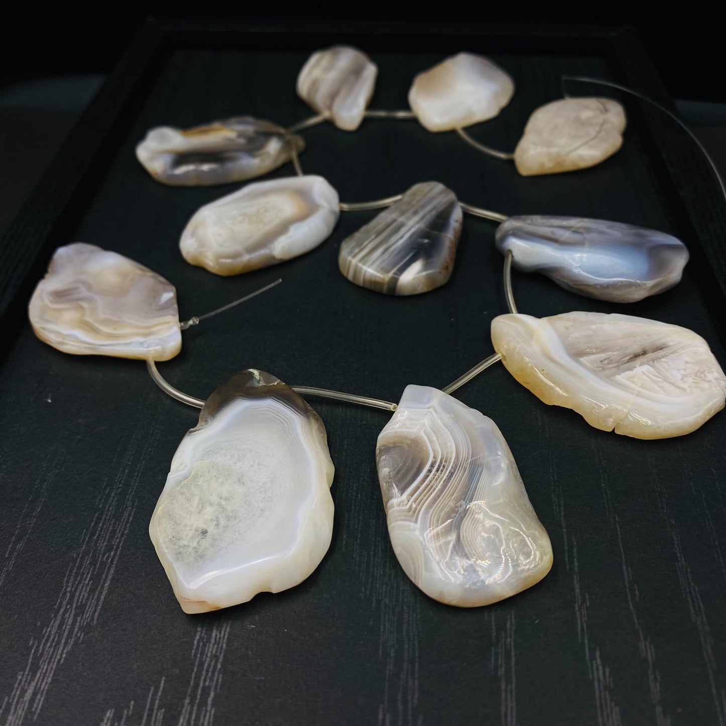 Natürliche Achat Scheiben mit Bohrung für Schmuckherstellung, Boho DIY Edelstein Anhänger, Heilstein Bastelperlen für Kette oder Ohrringe