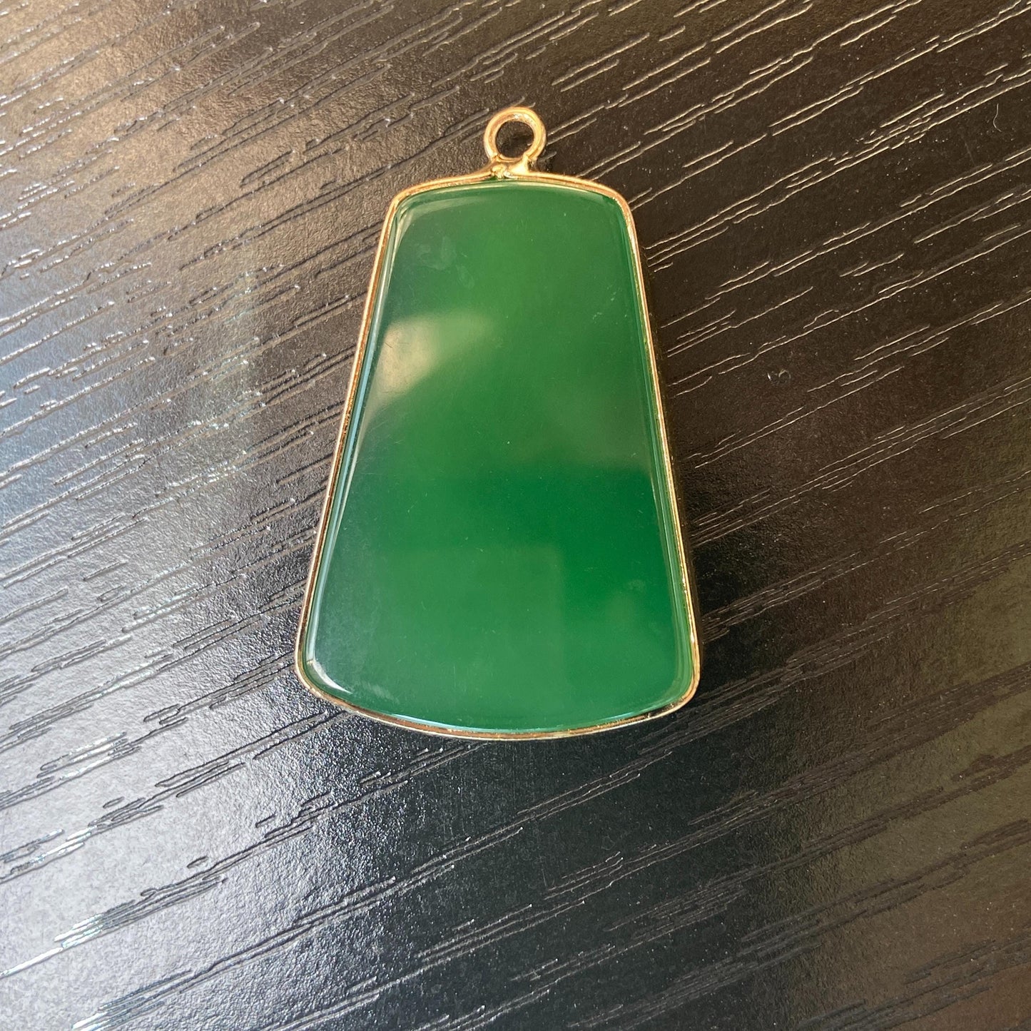 Grüner Achat Anhänger für DIY Schmuckherstellung, Naturstein mit Goldrand, Boho Bastelperlen für Halsketten oder Ohrringe, Einzelstück
