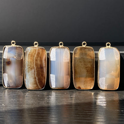 Natürlicher Achat Anhänger für DIY Schmuck · Goldrand · Facettierter rechteckiger Edelstein · Boho Bastelperle für Halskette