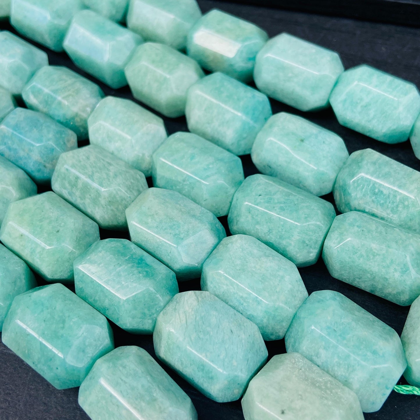 Natürliche Amazonit Nugget Perlen, türkisgrüne Edelstein Strang für Schmuckherstellung, Boho DIY Bastelperlen, Heilstein Armband Kette