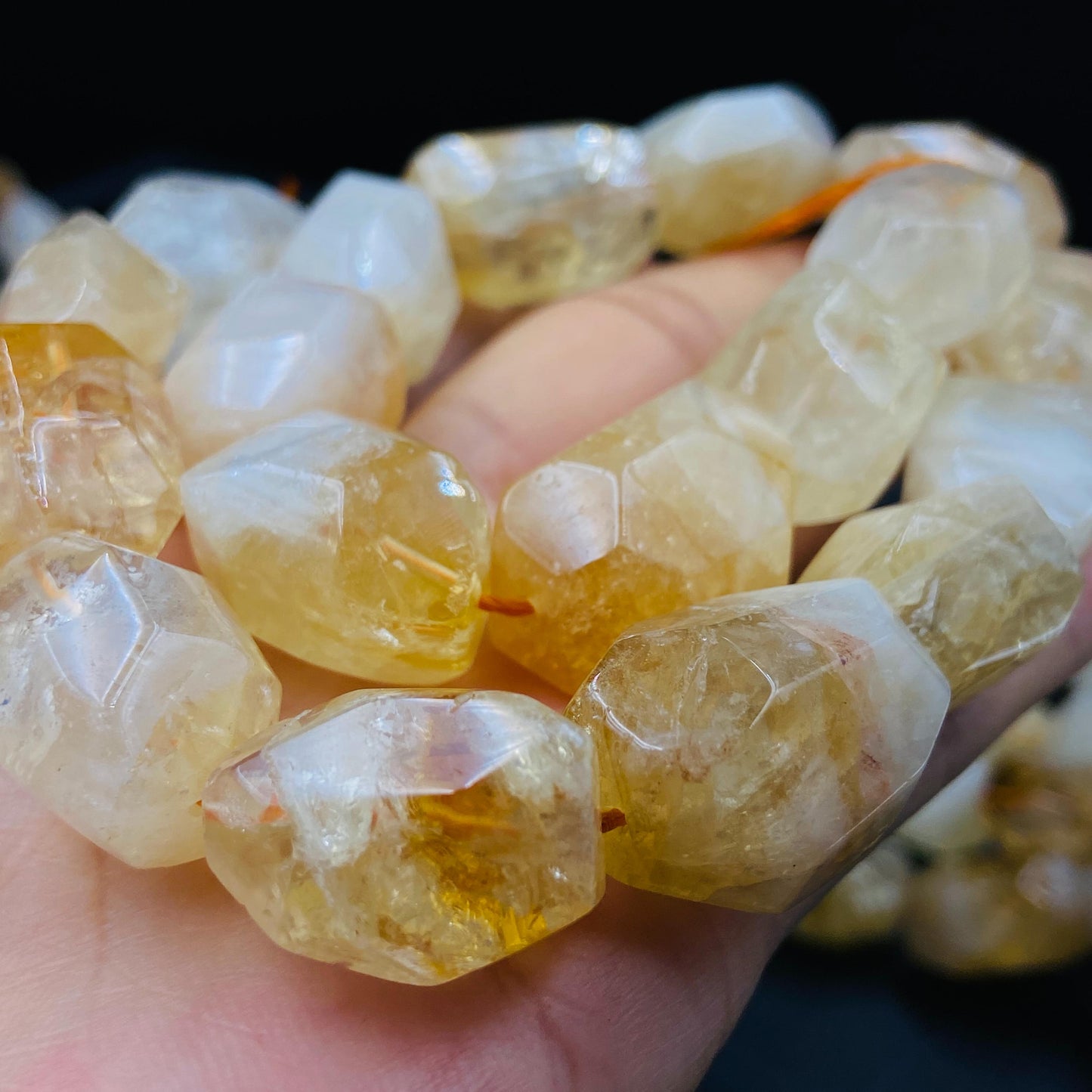 Natürliche Citrin Nuggets Perlen, gelbe Kristall Edelstein Strang für Schmuckherstellung, Boho DIY Bastelperlen, facettierte Heilsteine