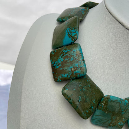 Boho Schmuckperlen für DIY Halsketten Armbänder, Rekonstruierte Türkis Steine in Fliesenform, Große grüne Statement Perlen