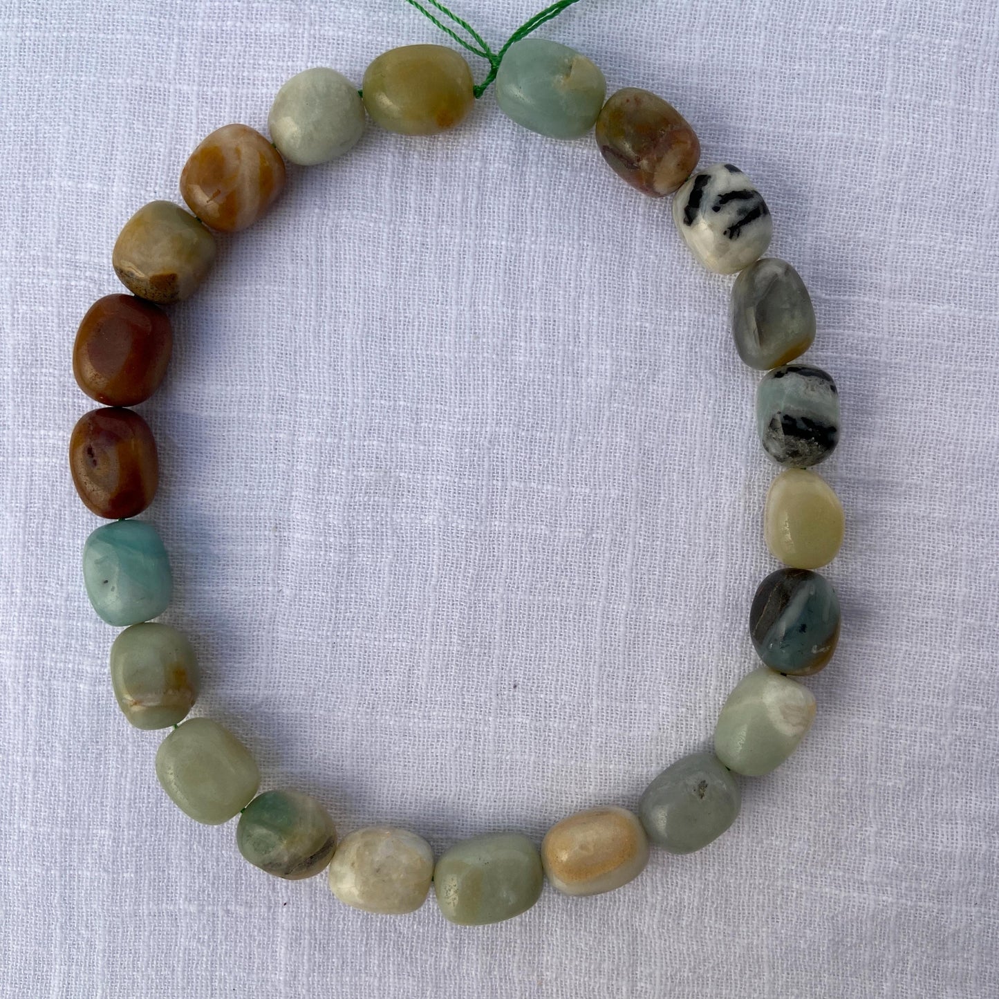 Boho Schmuckperlen für Armbänder Halsketten, Natürlicher Amazonit Edelstein, Bunte Nugget Perlenstrang für DIY Projekte