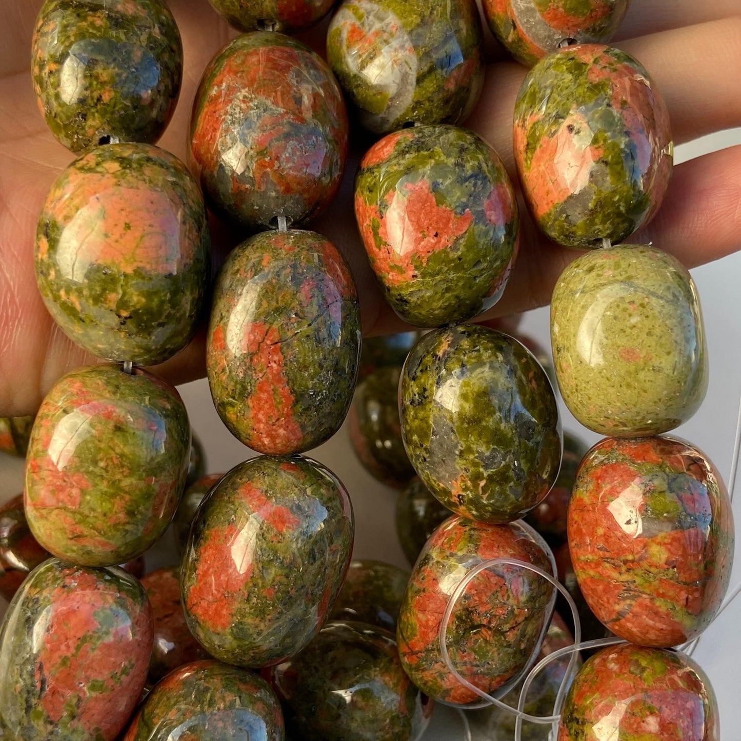 Natürliche indische Achat Edelsteinperlen für DIY Schmuck – Große polierte Nugget Ovalperlen in Erdtönen für Armband & Halskettenherstellung