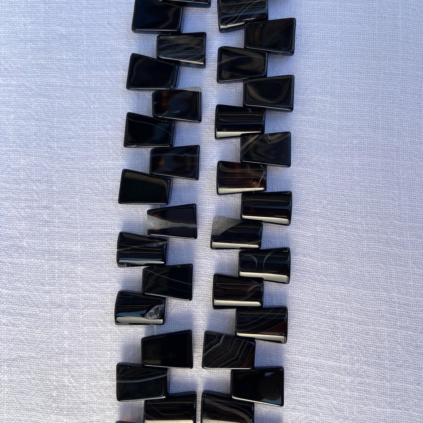 Natürliche Schwarze Achat-Perlen – Polierte Edelstein-Treppenperlen für Schmuckherstellung, Mala, Energieheilung & Boho DIY-Projekte,