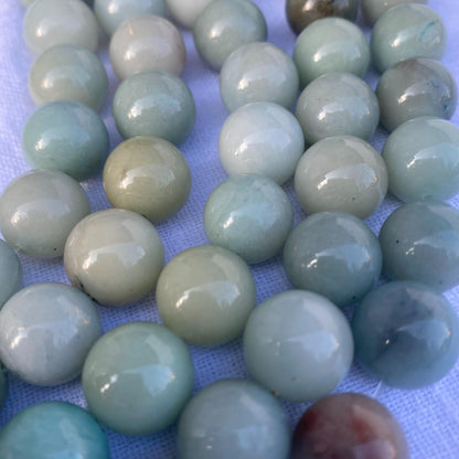 Natürliche grüne Jade Perlenkette für DIY Schmuckherstellung, polierte runde Edelsteinperlen für Mala Armband oder Halskette Projekte