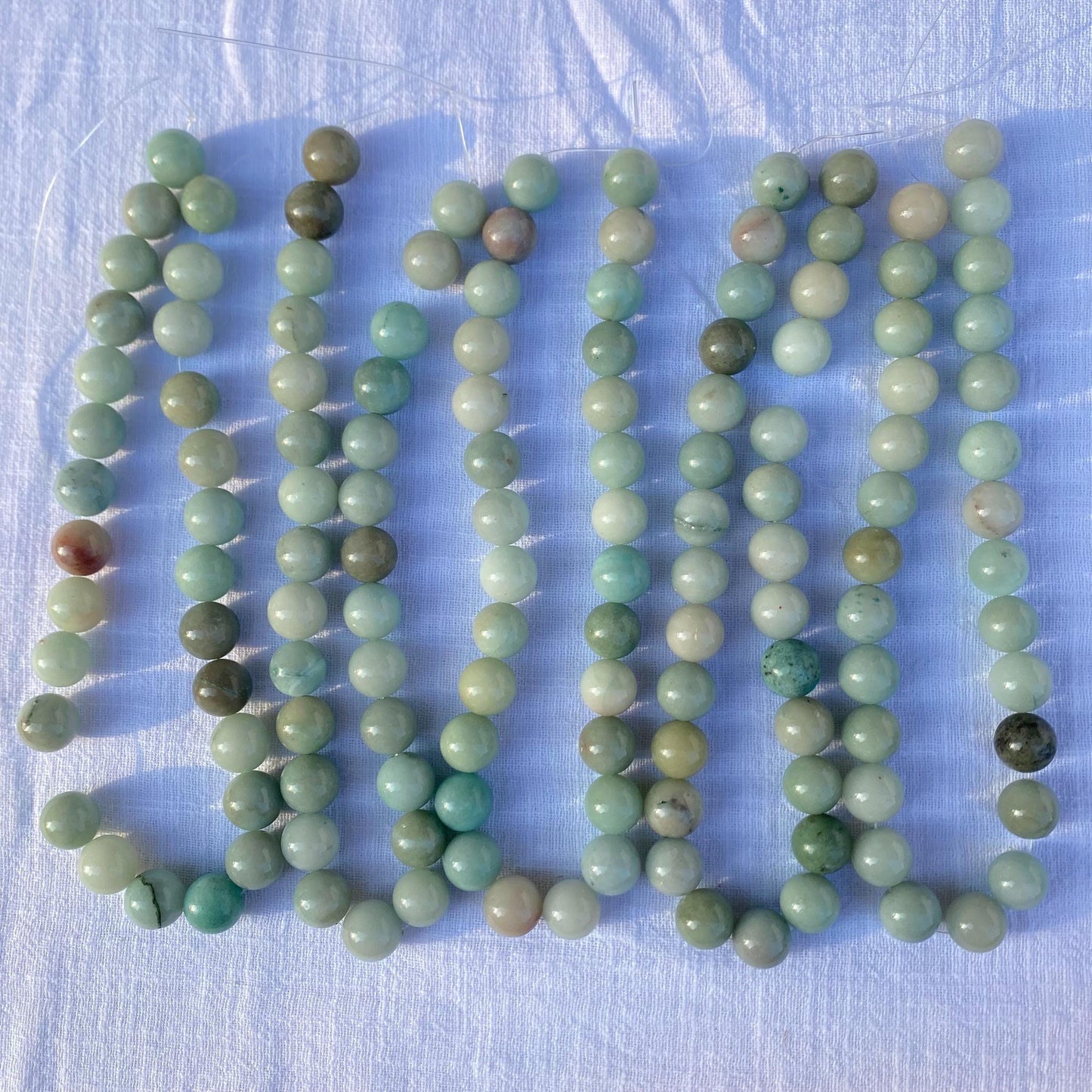 Natürliche grüne Jade Perlenkette für DIY Schmuckherstellung, polierte runde Edelsteinperlen für Mala Armband oder Halskette Projekte