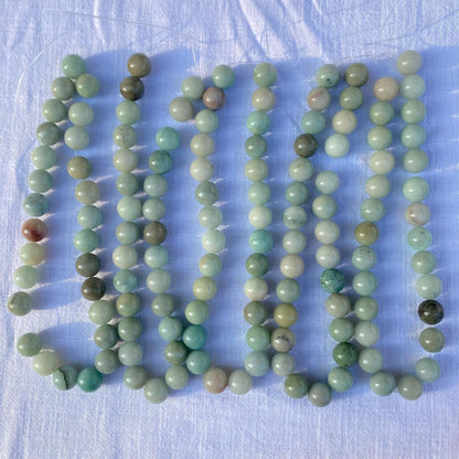 Natürliche grüne Jade Perlenkette für DIY Schmuckherstellung, polierte runde Edelsteinperlen für Mala Armband oder Halskette Projekte