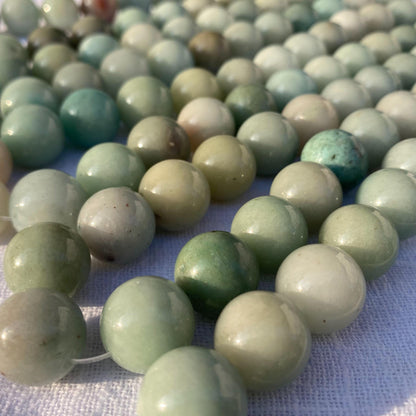 Natürliche grüne Jade Perlenkette für DIY Schmuckherstellung, polierte runde Edelsteinperlen für Mala Armband oder Halskette Projekte