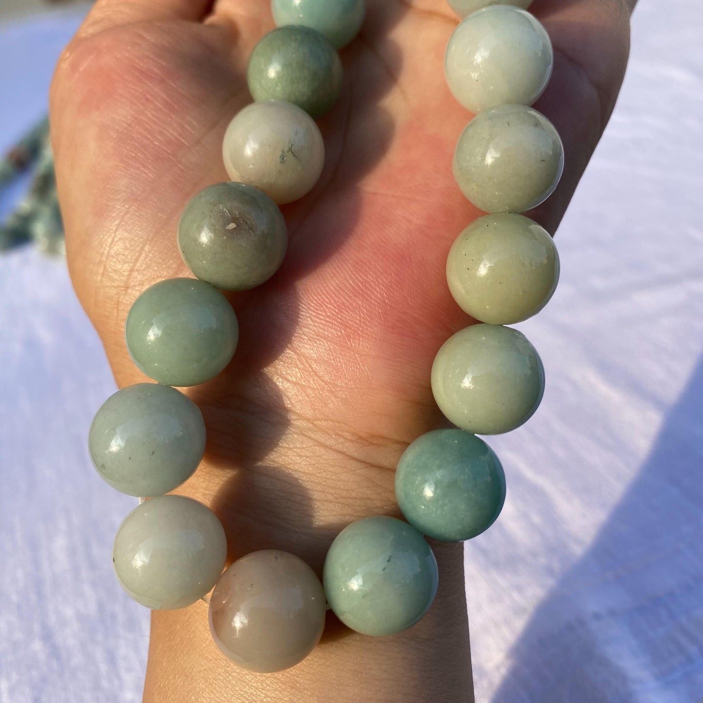 Natürliche grüne Jade Perlenkette für DIY Schmuckherstellung, polierte runde Edelsteinperlen für Mala Armband oder Halskette Projekte