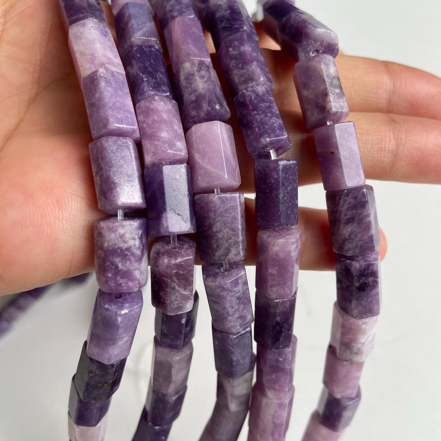 Natürliche brasilianische violette Jadeperlen für Schmuckherstellung Boho DIY Armband Halskette Energie Heilstein Bastelperlen