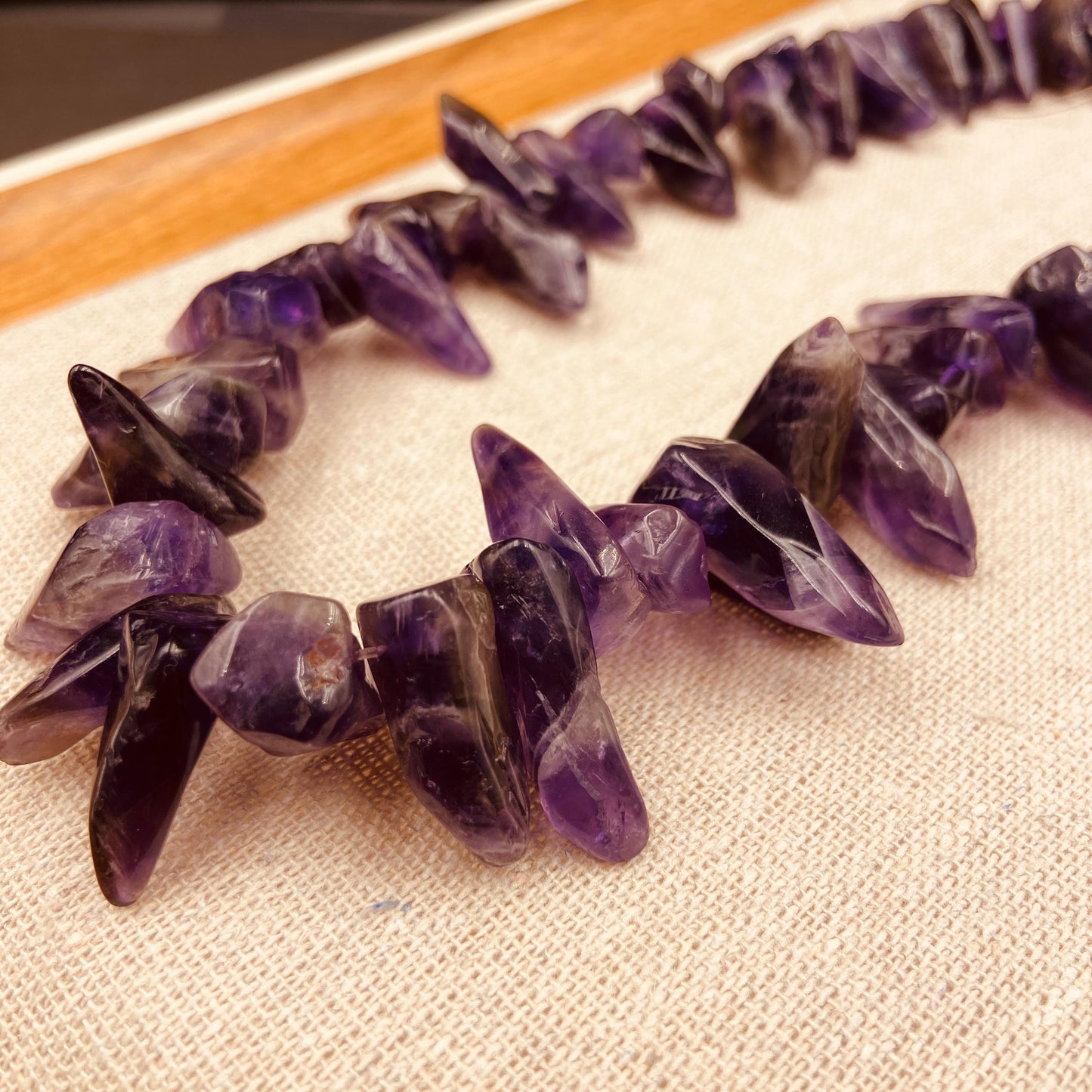 Natürliche Amethyst Rohstein Perlen für Boho Schmuckherstellung DIY Armband Halskette Heilstein Kristall Energie Bastelperlen lila