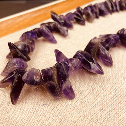 Natürliche Amethyst Rohstein Perlen für Boho Schmuckherstellung DIY Armband Halskette Heilstein Kristall Energie Bastelperlen lila