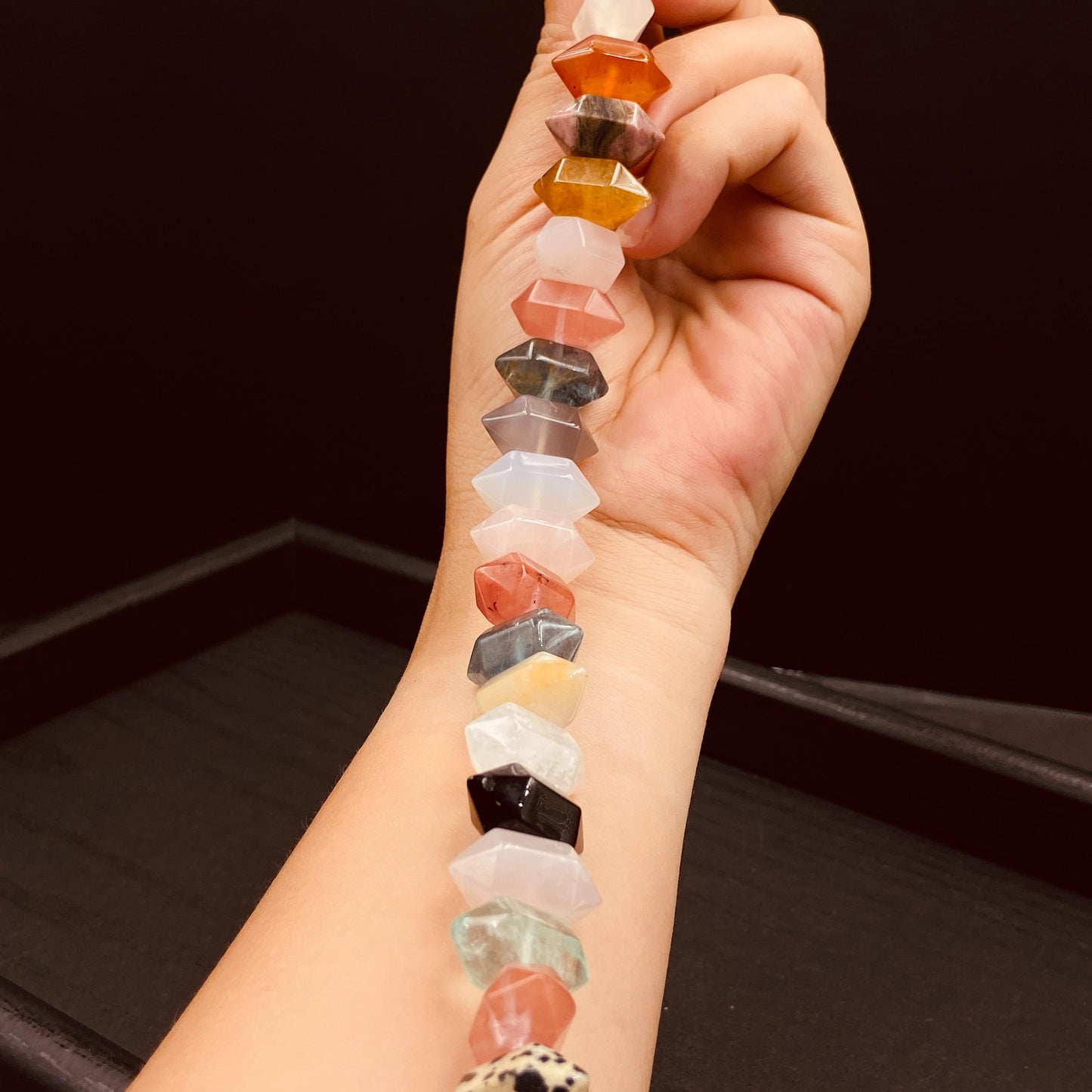 Bunte natürliche Edelstein Doppelspitzen Perlen Mix für Boho Schmuckherstellung DIY Armband Halskette Heilstein Bastelperlen Halbstrang
