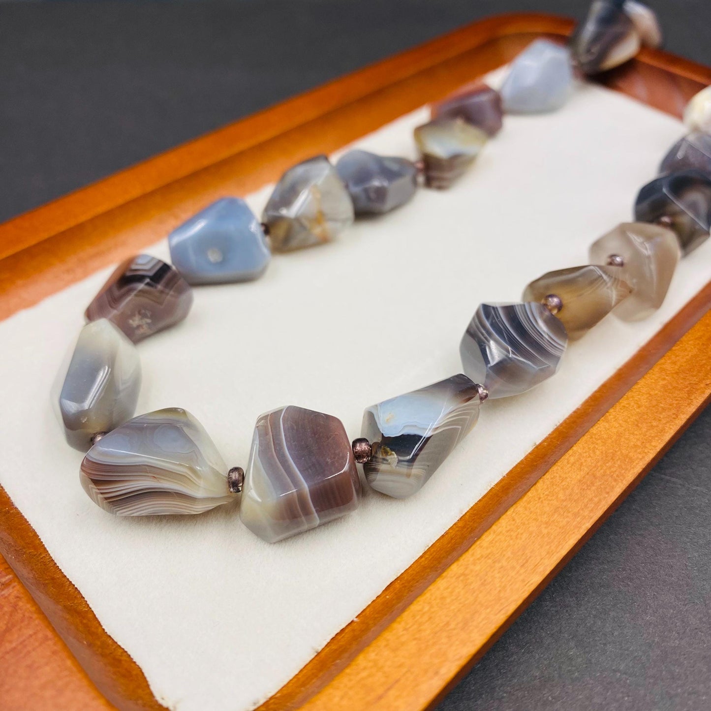 Natürliche Achatperlen in Freiform für Schmuckherstellung, Boho DIY Edelstein Perlen Strang, Heilstein Bastelperlen für Armband oder Kette