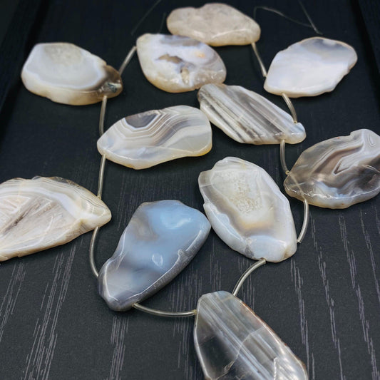 Natürliche Achat Scheiben mit Bohrung für Schmuckherstellung, Boho DIY Edelstein Anhänger, Heilstein Bastelperlen für Kette oder Ohrringe