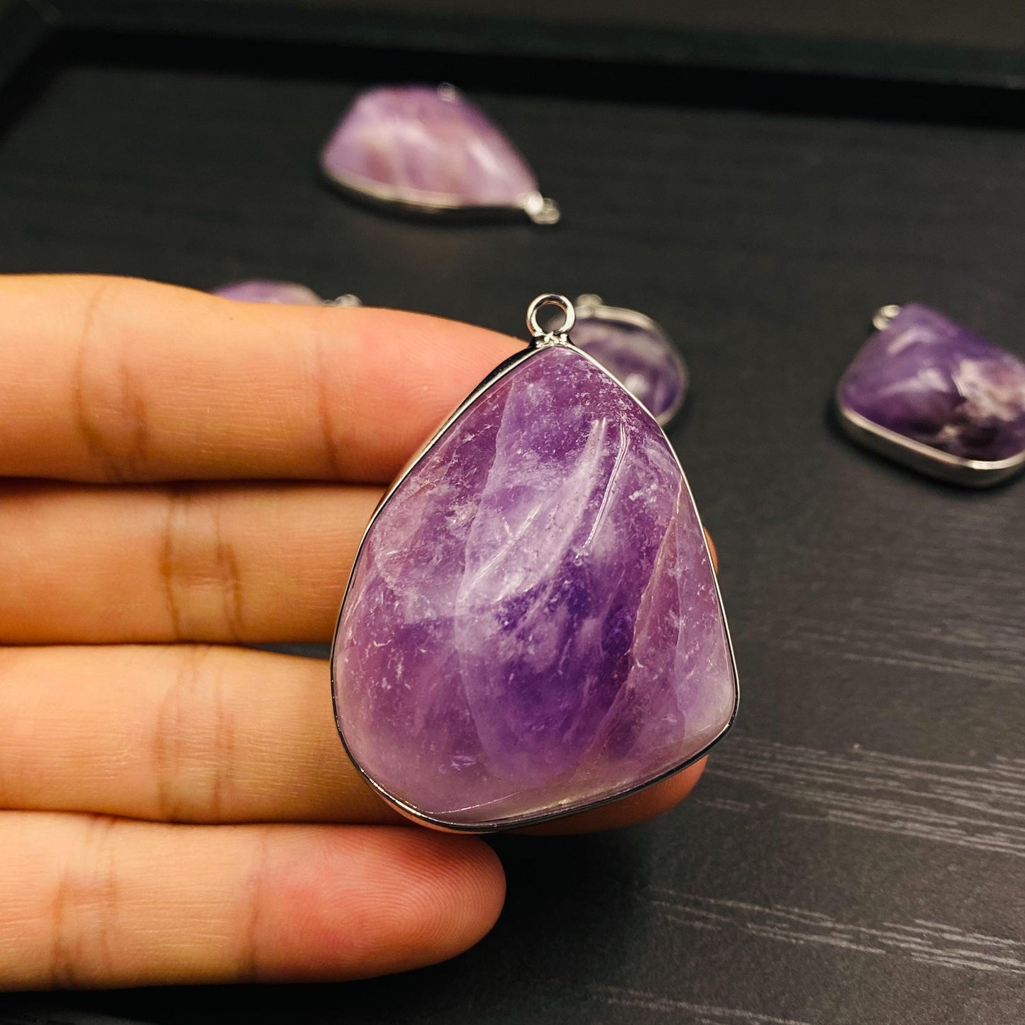 Natürlicher Amethyst Anhänger mit Metallfassung für Schmuckherstellung, Boho DIY Edelstein Heilstein Schmuck, handgefertigtes Unikat