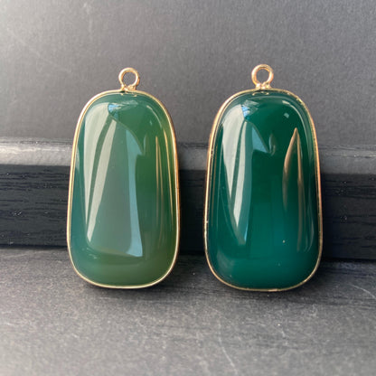 Grüner Achat Anhänger für DIY Schmuckherstellung, Naturstein mit Goldrand, Boho Bastelperlen für Halsketten oder Ohrringe, Einzelstück