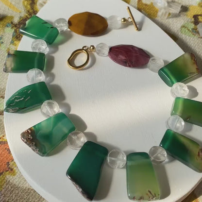 Statement Halskette aus grünem Achat · Natürlicher Kristall Choker · Handgefertigte Edelsteinkette · Geschenk für Frauen Boho Schmuck