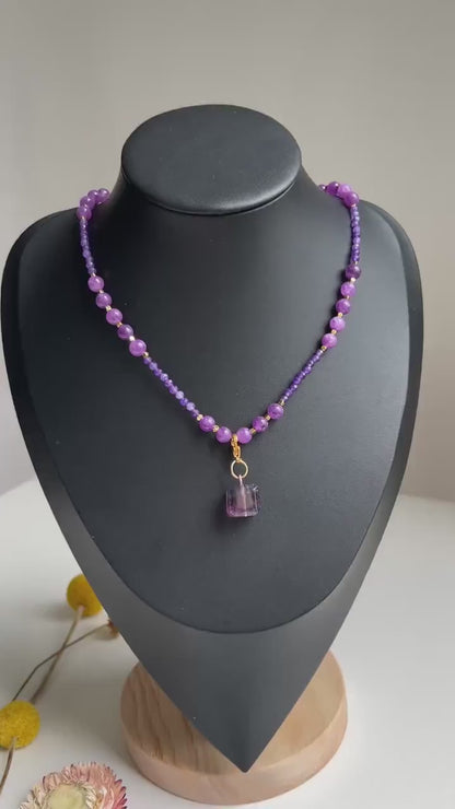 Short Amethyst Beaded Necklace with Purple Fluorite Pendant｜Handmade Spiritual Jewelry｜Meditation Gift for Women