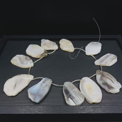 Natürliche Achat Scheiben mit Bohrung für Schmuckherstellung, Boho DIY Edelstein Anhänger, Heilstein Bastelperlen für Kette oder Ohrringe