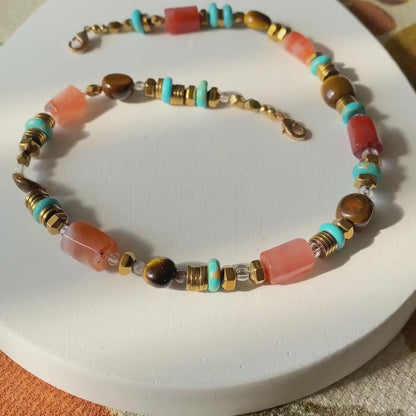 Boho Edelstein Choker Halskette | Natürlicher roter Achat &amp; Türkis Perlen | Farbenfroher Statement-Schmuck mit Tigerauge – Einzigartiges Geschenk für Sie