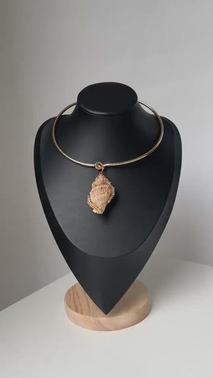 Choker Necklace with Natural Shell Pendant｜Vintage Wire Design｜Boho Summer Jewelry｜Handmade Ocean-Inspired Gift